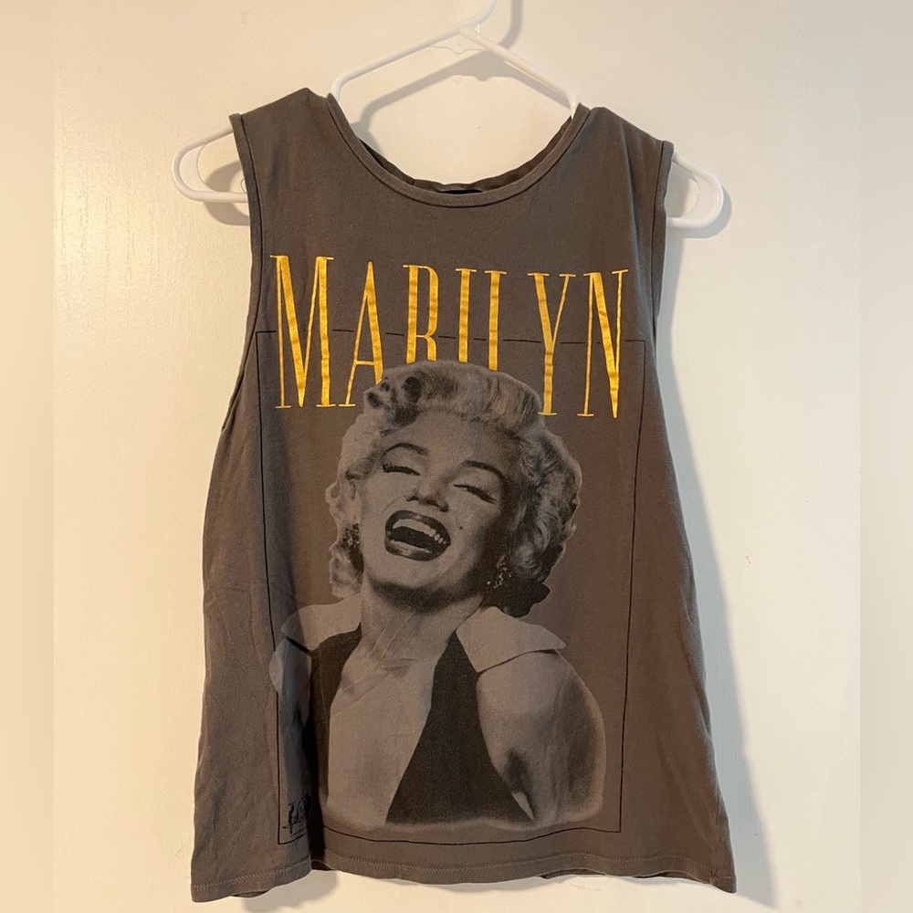 Marilyn Monroe Muscle Top w/ Heart Cutout on Back - Wet Seal - Size Small